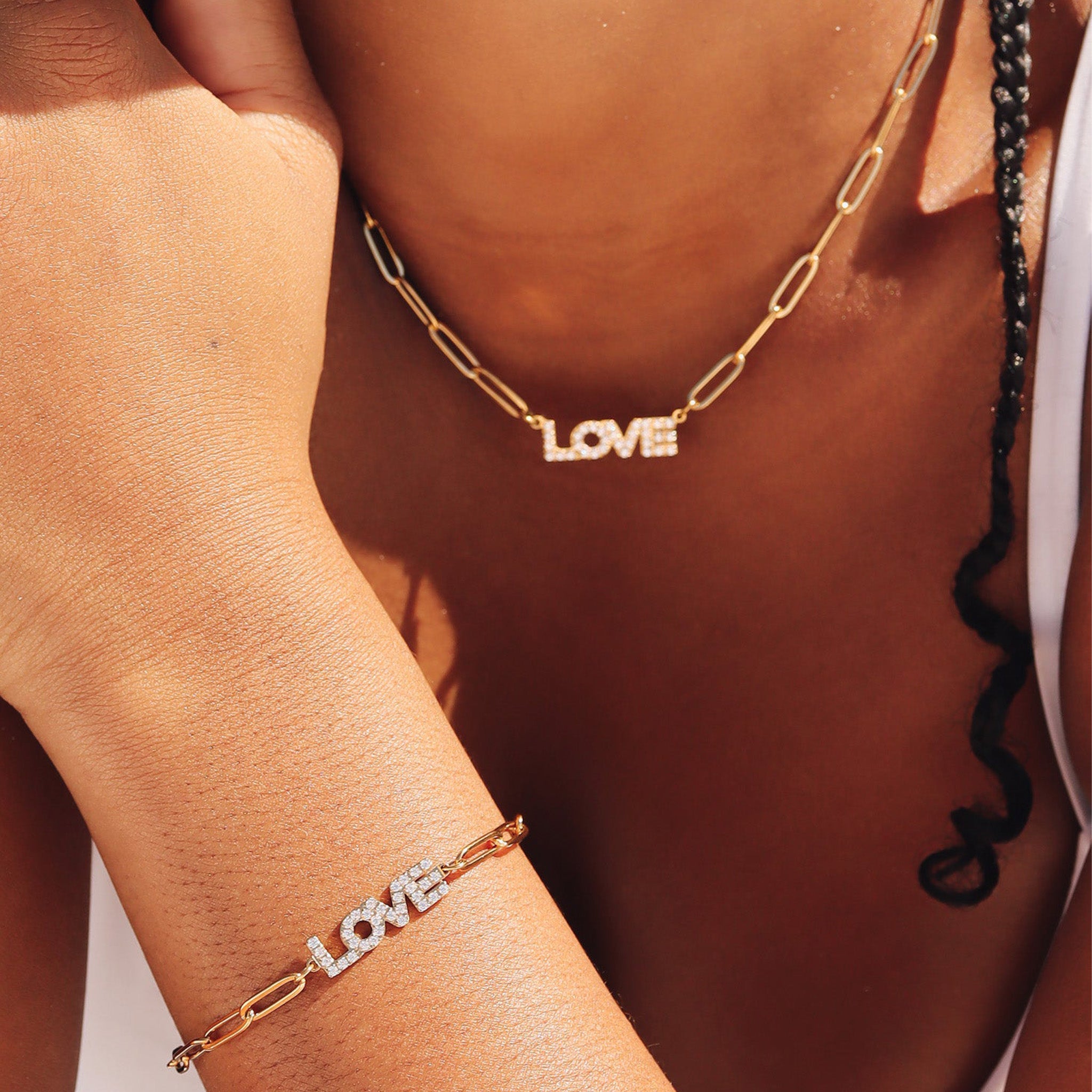 18K Gold Paperclip Love Bracelet